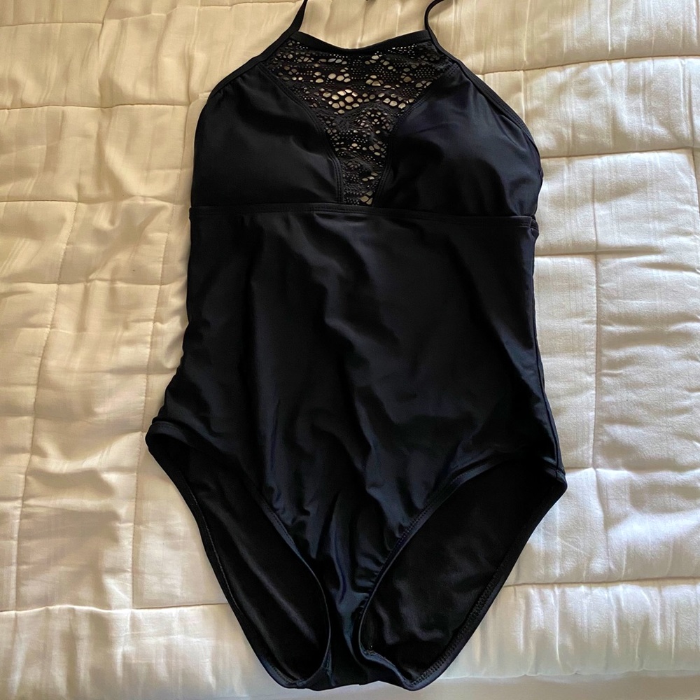 Mossimo Swimsuit in Black